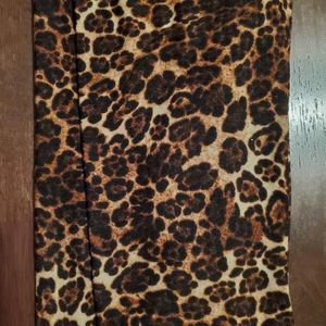 Yoga Pants / Leggings (Leopard) M